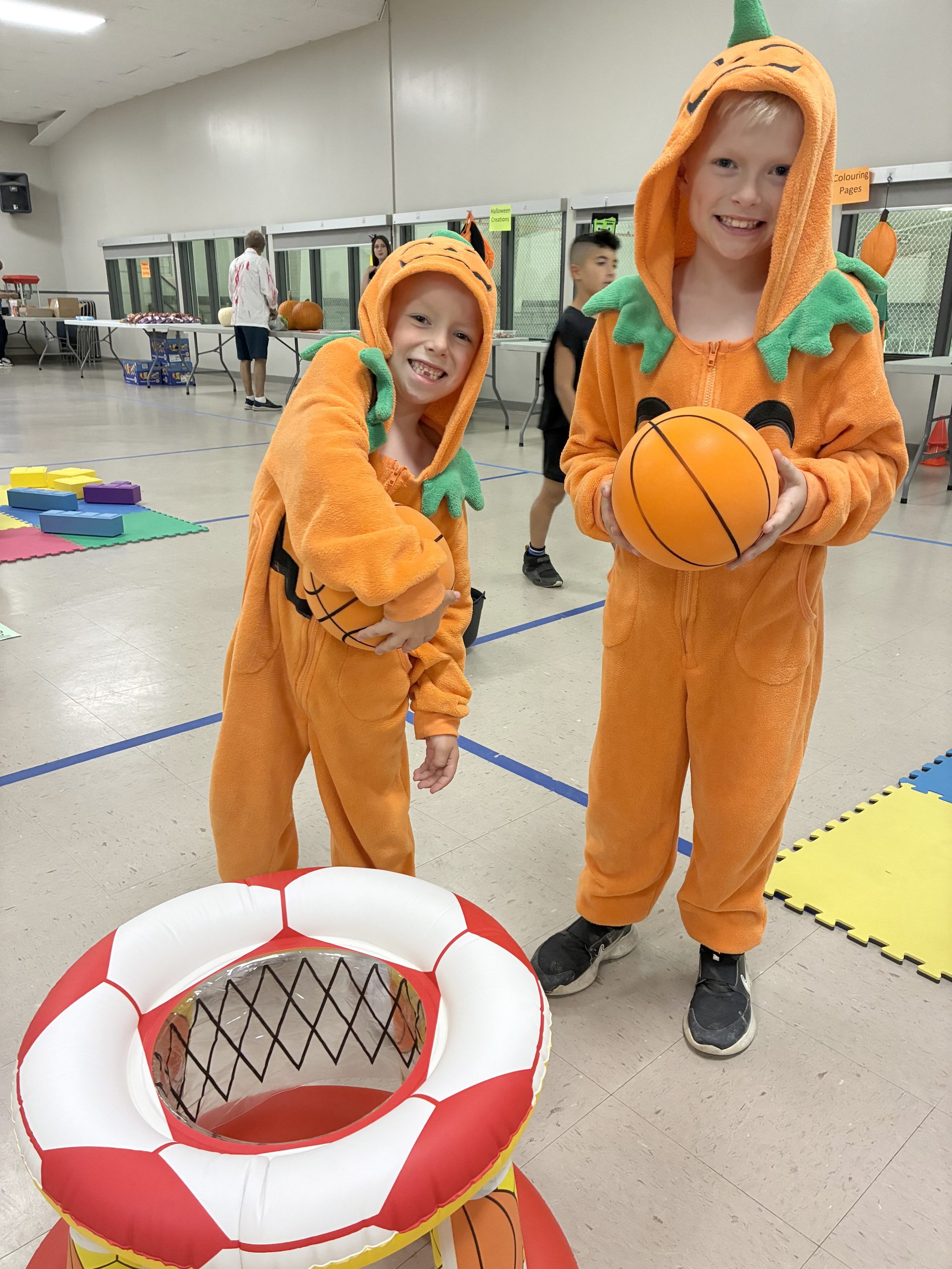 Pumpkin brothers Wyatt and Kallum Argent were looking cool at the basketball station.